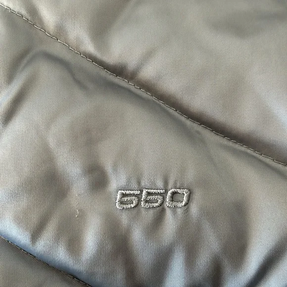 North Face NF0A2TDS Aconcagua 550 Goose Down Vest Women’s Medium Gray
B - Picture 10 of 15